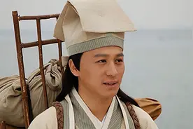 财主喜得贵子贴对联，穷书生：你大祸临头了！财主惊慌失措图片