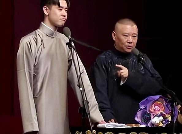 张云雷：大难不死，高台坠落险些丧命，同行李欧为何被扫地出门？