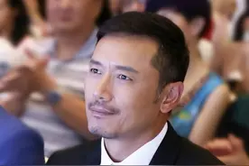 内地VS港星中年男星大PK，个个颜好身材佳，不愧为叔圈楷模图片