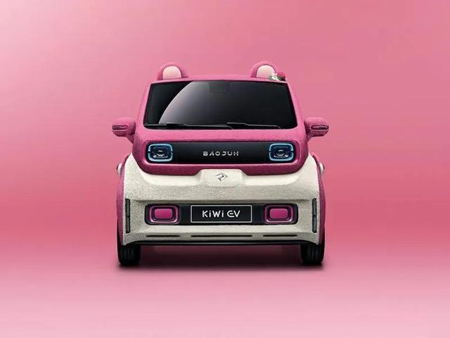 女神“专车”，新五菱代步车亮相，限定涂装+贯穿屏，预售11.38万