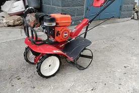 四驱微耕机也叫做田园管理机，为您讲解该款机型的优势与使用方法图片