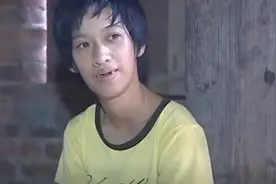 2015年广东有一罕见“双性人”，上身女性下身男性，父亲：当男人图片
