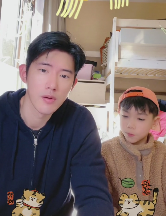 吴建飞：曾是周杰伦师弟，还是铠甲勇士男主，当爸后38岁还是很帅