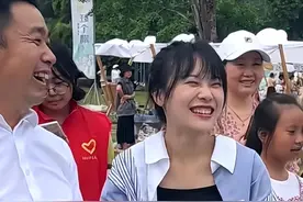 黄老师再惹争议！被骂欺骗网友，被疑走穴捞金，她回应了图片