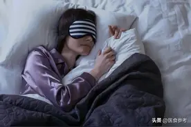 千万别再用这两个姿势睡觉！当心把身体睡毁了！图片