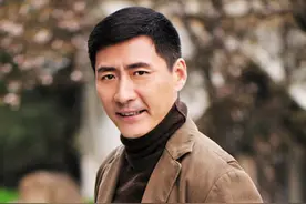 当红男星张子健：带着女儿再婚，怒砸继子电脑，现在过得怎样了？图片