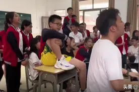 治愈！学生合唱一开口就是青春的模样图片