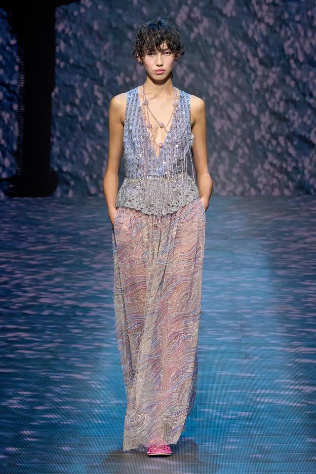 ������Armani2023����ϵ�н���������������Ϊ�������