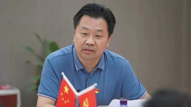 (依次为安徽省驻沪单位党委专职副书记李宗怀,宿州市驻沪联络处主任