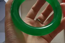 有这样特征的翡翠一定是假货图片