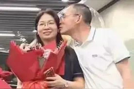 摊牌了！谢岳高调承认二婚，维护现任踩前妻，谢浩男做法令人意外图片
