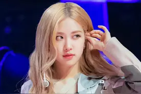 韩国女星朴彩英图片