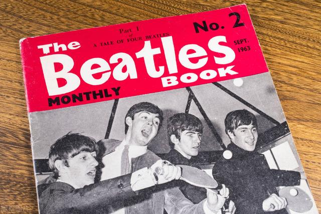 �����˽�Ӣ���ľ�λ�ƶ�