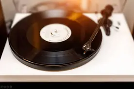 谈一谈黑胶的好，为什么老烧友很多都喜欢玩黑胶的原因图片