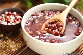 煮红豆薏米水，红豆的选择很关键，不然效果不好图片