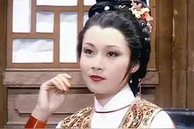 九版黄蓉颜值对比，谁是当之无愧的最美“中年俏黄蓉”？图片