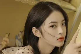 出嫁小姑子爱管娘家事，逼走嫂子骂哭哥哥，只因老父亲住次卧！图片