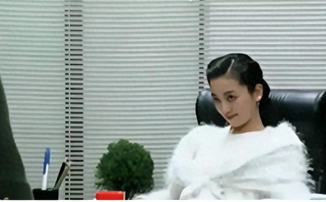一嫁日本，二嫁美国，三嫁法国，不嫁中国人的李勤勤，如今咋样？