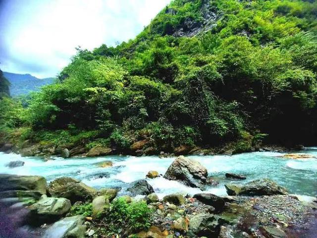 汶川低氘水 天然撼世界