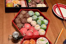 巨星木村拓哉一家跨年，工藤静香晒豪华年菜，八大盒让人垂涎欲滴图片