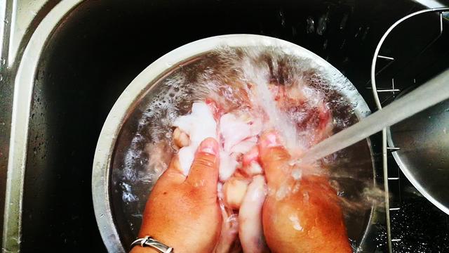 鱼肚怎么清洗才干净 2026年鱼肚怎么清洗才干净呢