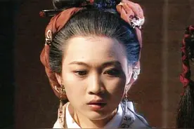 TVB女星蒋文端罕露面，穿旗袍身材出众，53岁已成国家一级演员图片