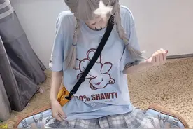 JK不仅仅只搭衬衫哦，奶乎乎的T恤戳中你了嘛图片