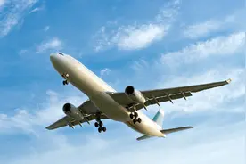 上百吨的飞机为何能轻松飞上天？到底需要多快的速度，才能起飞？图片