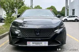 工厂实拍标致308，质感一流，1.6T+8AT，对标福特福克斯，帅气图片