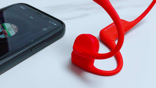 支持无线充电，15区分压佩戴更舒适，南卡NEO骨传导耳机体验