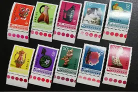 红色标邮票有多猛，价格你难以想象图片