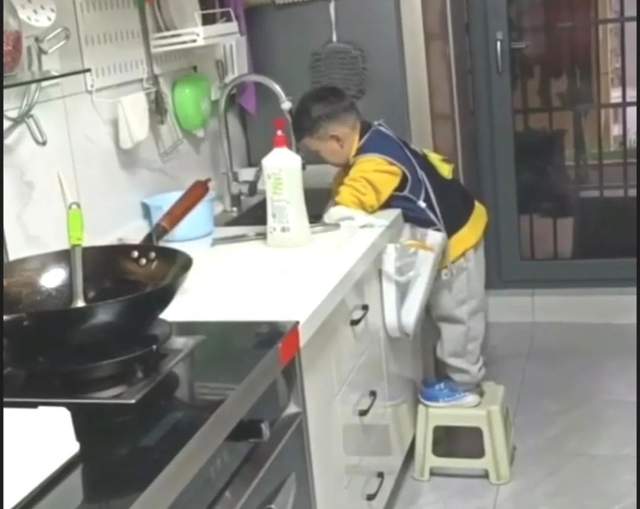 四川省民生研究会新媒体中心-官网