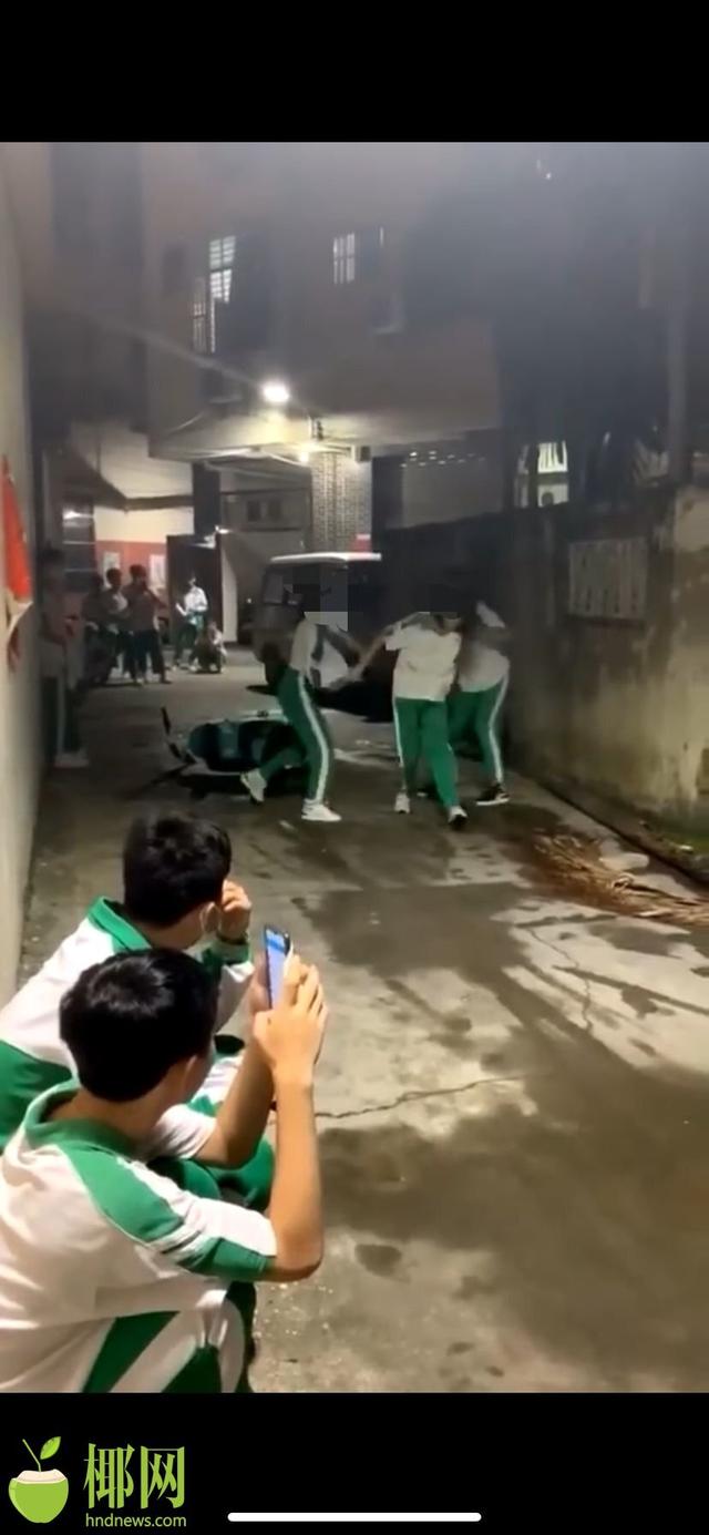 问题孩子成长学校打人吗(图2)
