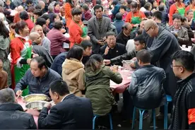 我国农村吃席怪象，这道菜上桌后，客人就开始离席，这是为何？图片