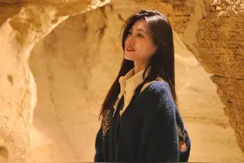 淄博潭溪山有一处深山洞穴，竟让小姐姐争相来打卡……图片
