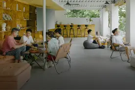 中国第一批青年养老院：月租1500，超45岁不能住图片