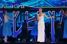 白色的裙子太高级了，像车晓这么瘦的人穿上，气质都变高级了很多图片