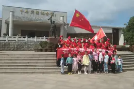 亲子共沐书香，强国复兴有我图片