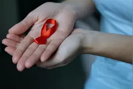 别把艾滋病当成皮肤病！身体出现5种症状，尽量早检查图片