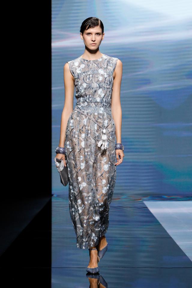 ������Armani��Ʋ��ø��ּ���ͼ����ӡ���������·������۶�