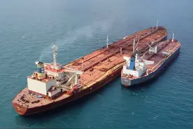 82.5万吨！人类史上最大可移动物体，简直就是一座狂奔的山图片