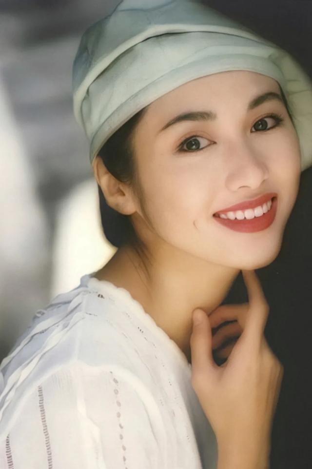 吊打韩国化妆术！中国女生这样化妆也太美了