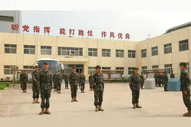 200秒，带你走近军人的一天→图片