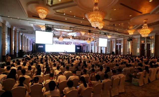 �����ѡ���ʵĻ��˾�����ţţ��ȫ��λ�߻��ܸ���