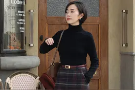 会打扮的中年女人，内搭很少穿卫衣、衬衫，羊毛衫时髦保暖，更香图片