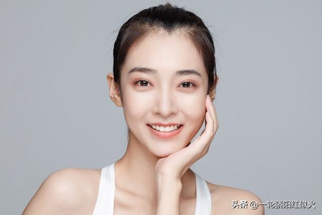 情感故事：我与美女邻居的火花碰撞
