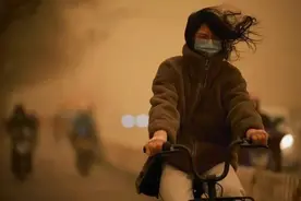 今天，全国4亿人集体“吃土”：这肆虐的沙尘暴，为啥没完没了？图片