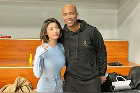 马布里近况：已落户香港，全家必须学习中文，17岁儿子成归化对象图片