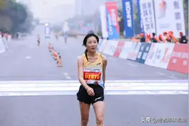 争议！马拉松第一个冲线，成绩却只是第二名图片