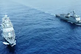 罕见，菲律宾最新王牌战舰和巴基斯坦054AP同框航行，火力差远了图片